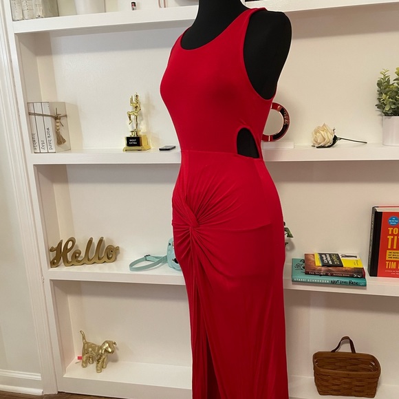 Red High-low Maxi Dress - Picture 2 of 4